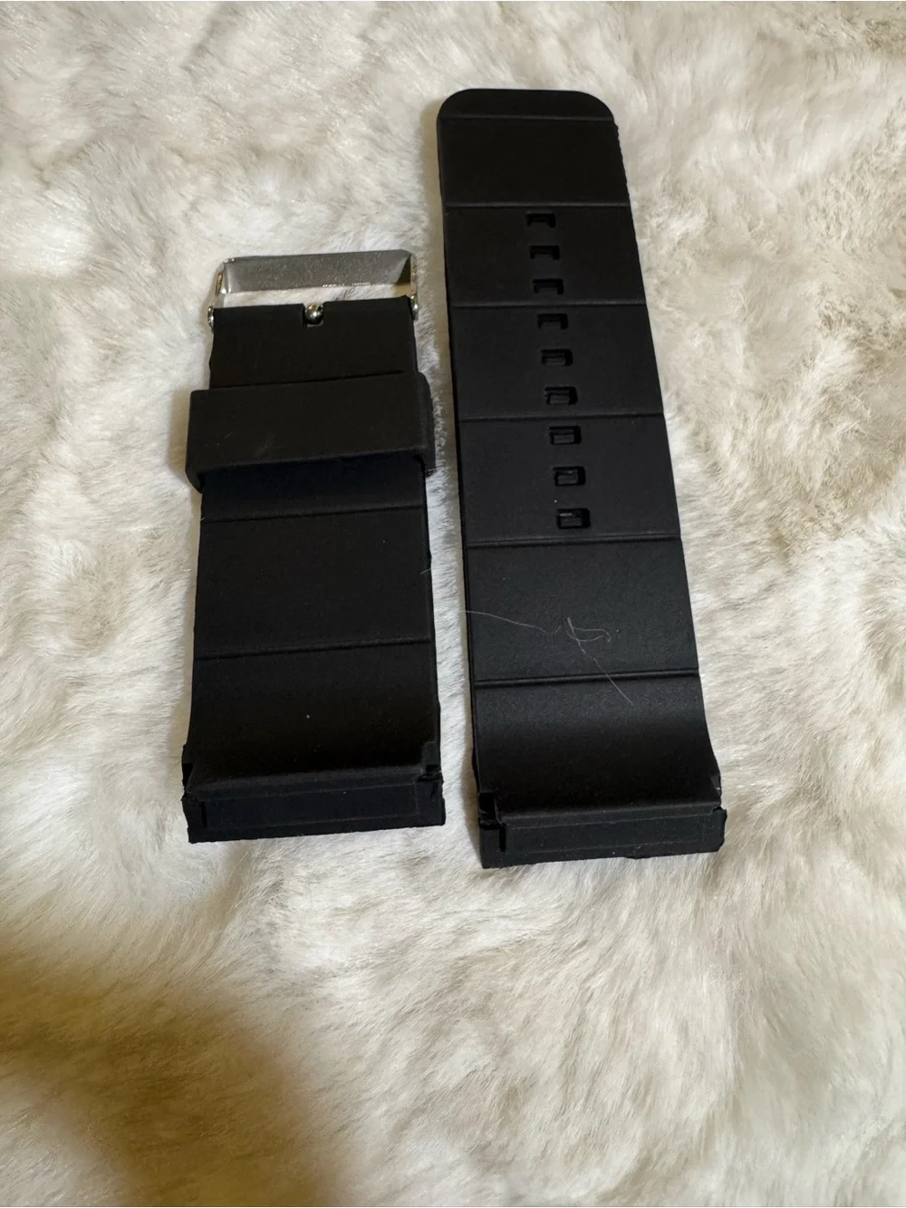 Black Textured Rubber Watch Strap with Gold-Tone wristband 32mm